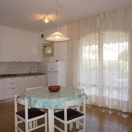 Family-Friendly Villa With Shared Pool - Garden Porto Santa Margherita di Caorle Luaran gambar